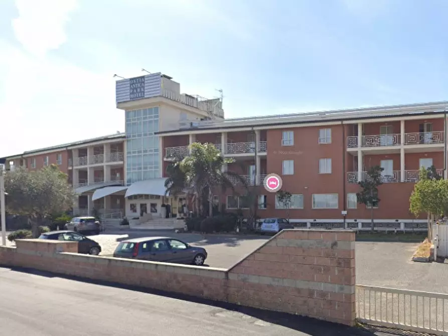 Immagine 1 di Hotel in vendita  in Via Gastone Maspero a Roma