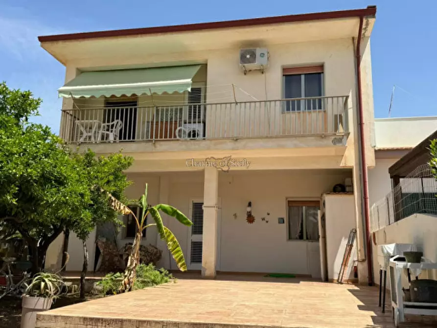 Immagine 1 di Villa in vendita  in Via Magnaghi a Modica