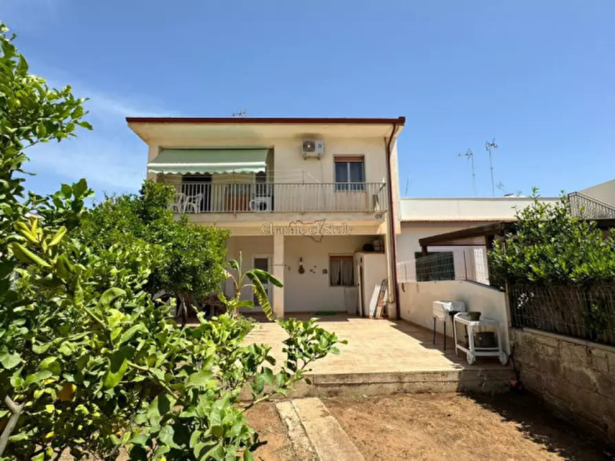 Immagine 10 di Villa in vendita  in Via Magnaghi a Modica