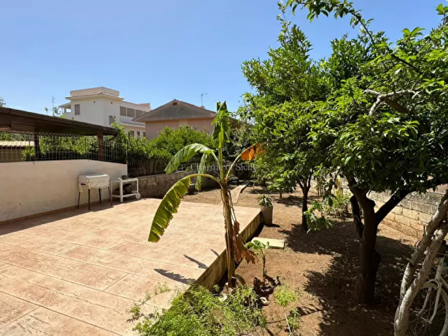 Immagine 18 di Villa in vendita  in Via Magnaghi a Modica