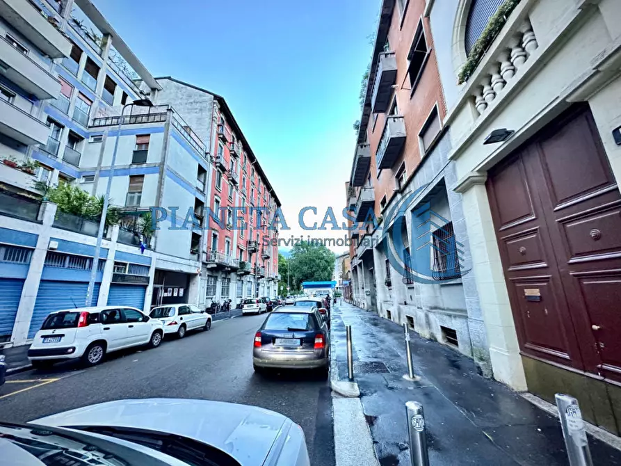 Immagine 1 di Appartamento in vendita  in Via Marcantonio dal re 5 a Milano
