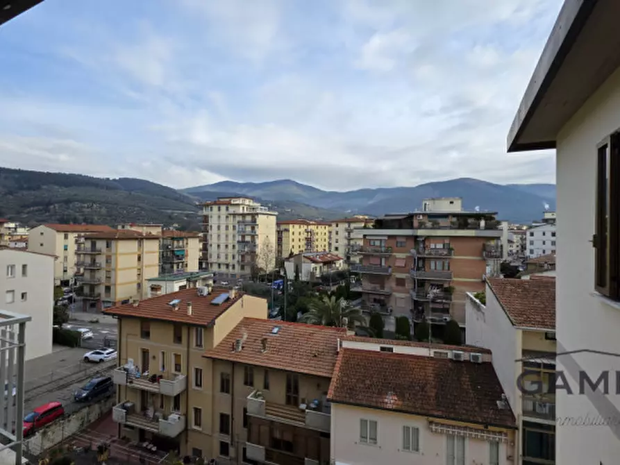 Immagine 11 di Appartamento in vendita  a Sesto Fiorentino