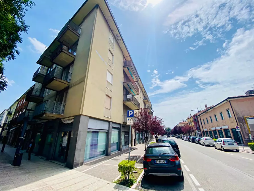 Immagine 1 di Appartamento in vendita  in viale dei caduti a Legnago