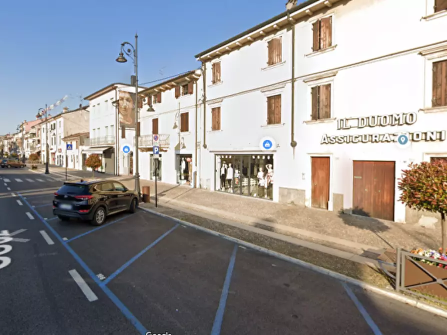 Immagine 1 di Negozio in affitto  in corso vittorio Emanuele a Villafranca Di Verona