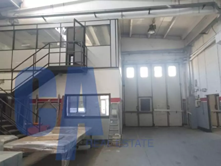 Immagine 8 di Laboratorio in vendita  in VIA TOSCANA a Peschiera Borromeo