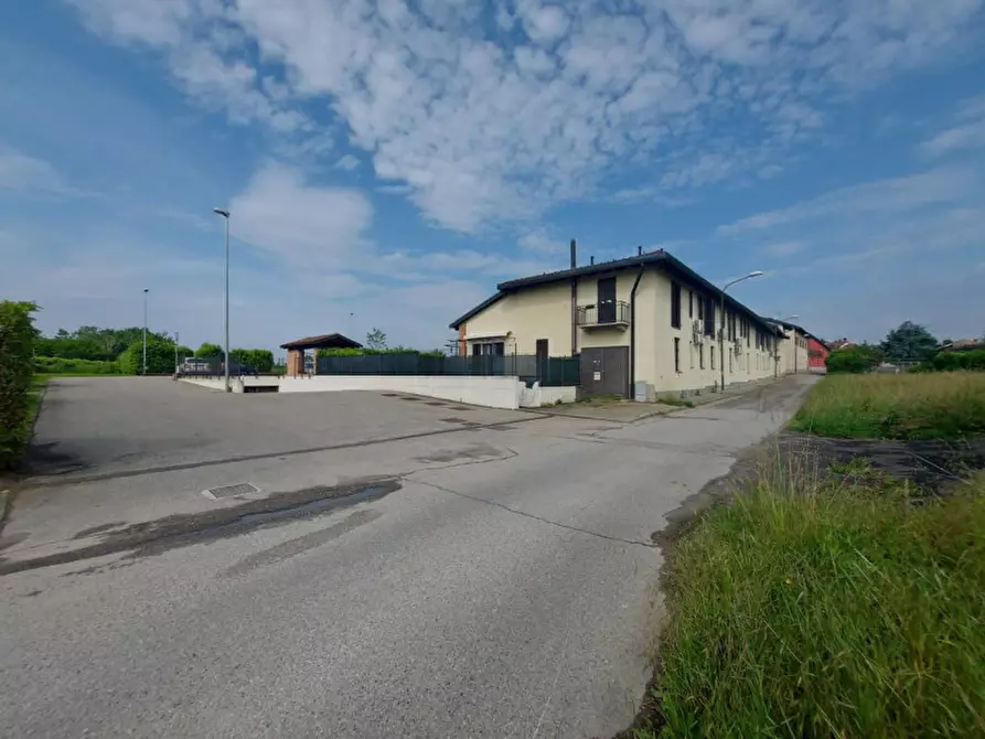 Immagine 10 di Posto auto in vendita  in Strada Falcettini, N. 1 a Chieri