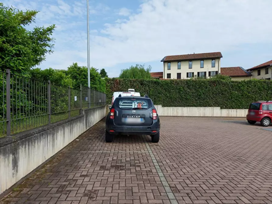 Immagine 2 di Posto auto in vendita  in Strada Falcettini, N. 1 a Chieri