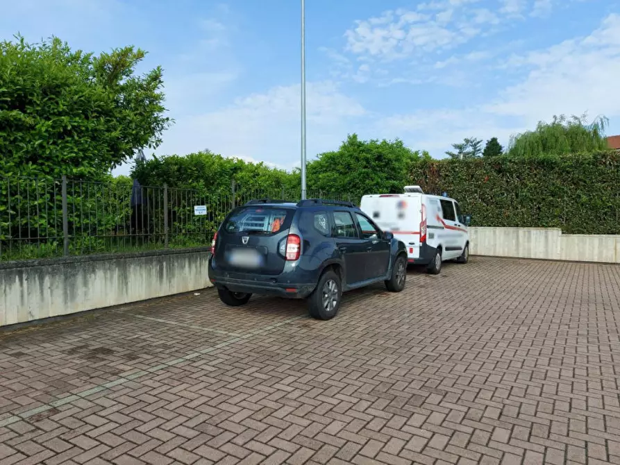 Immagine 3 di Posto auto in vendita  in Strada Falcettini, N. 1 a Chieri