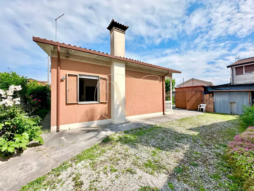 Immagine 10 di Casa indipendente in vendita  in Via orsaretto a Legnaro