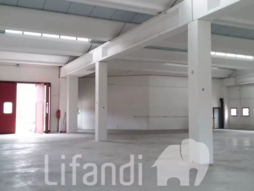 Immagine 3 di Capannone industriale in vendita  a Trento
