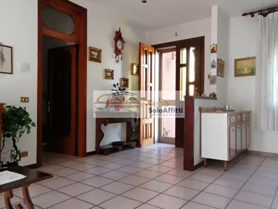 Immagine 1 di Villa in vendita  a Campolongo Maggiore