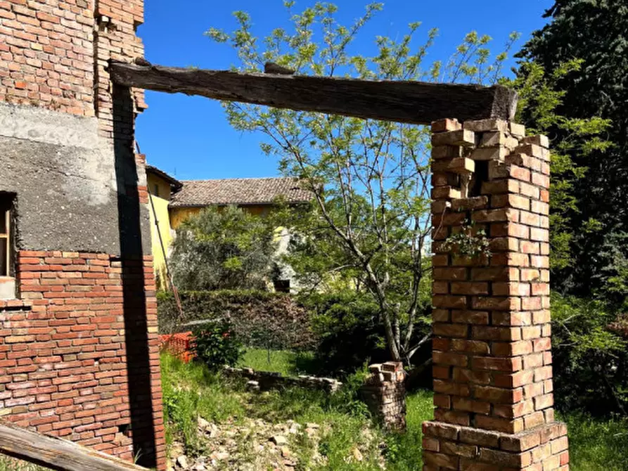Immagine 4 di Rustico / casale in vendita  in Ghiare di Medesano a Medesano