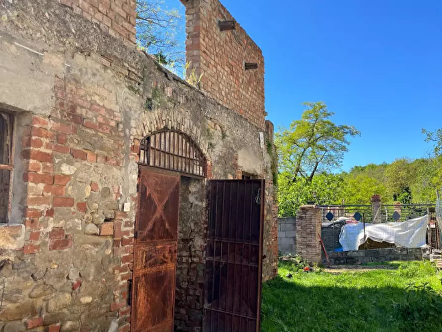 Immagine 8 di Rustico / casale in vendita  in Ghiare di Medesano a Medesano