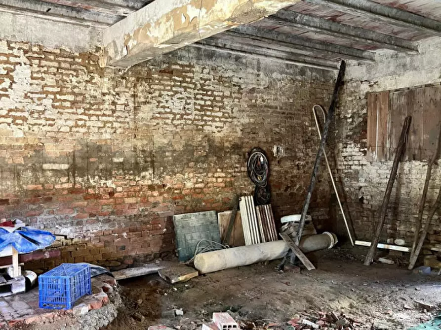 Immagine 11 di Rustico / casale in vendita  in Ghiare di Medesano a Medesano