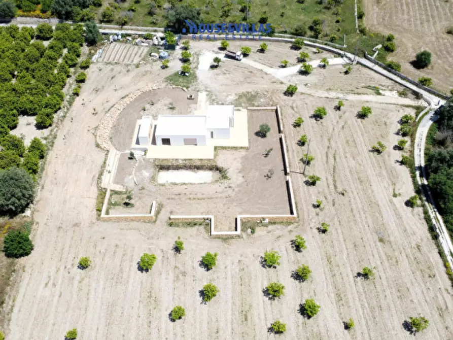 Immagine 8 di Villa in vendita  in CONTRADA GIOI a Noto