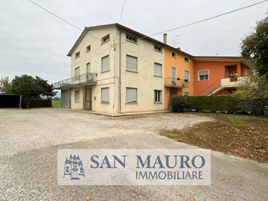 Immagine 3 di Casa trifamiliare in vendita  in camazzole a Carmignano Di Brenta