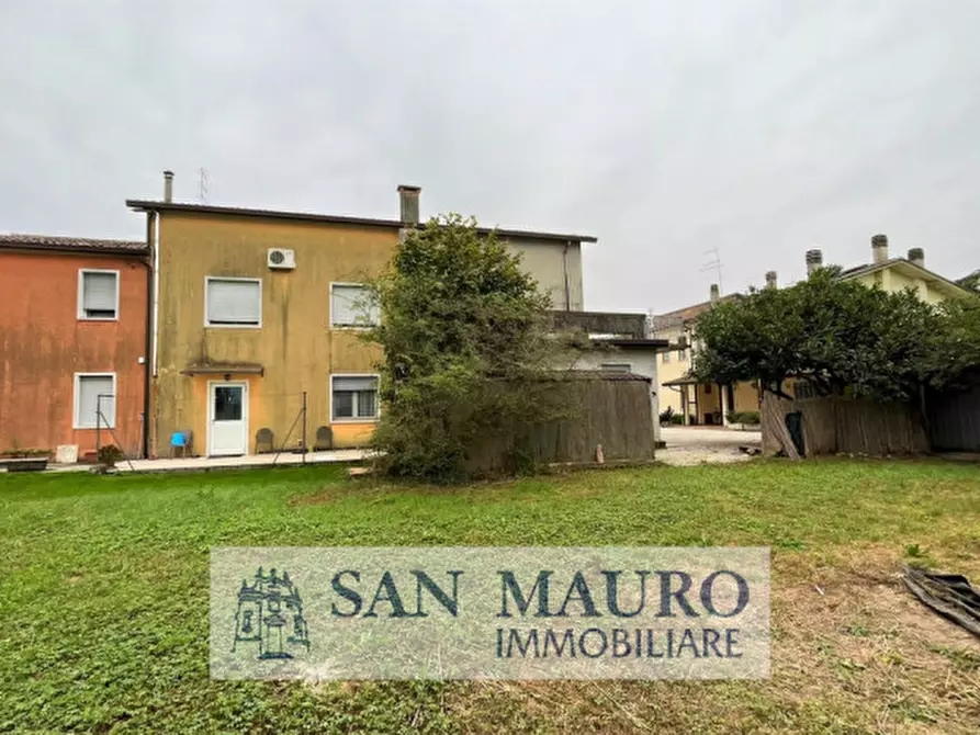 Immagine 6 di Casa trifamiliare in vendita  in camazzole a Carmignano Di Brenta
