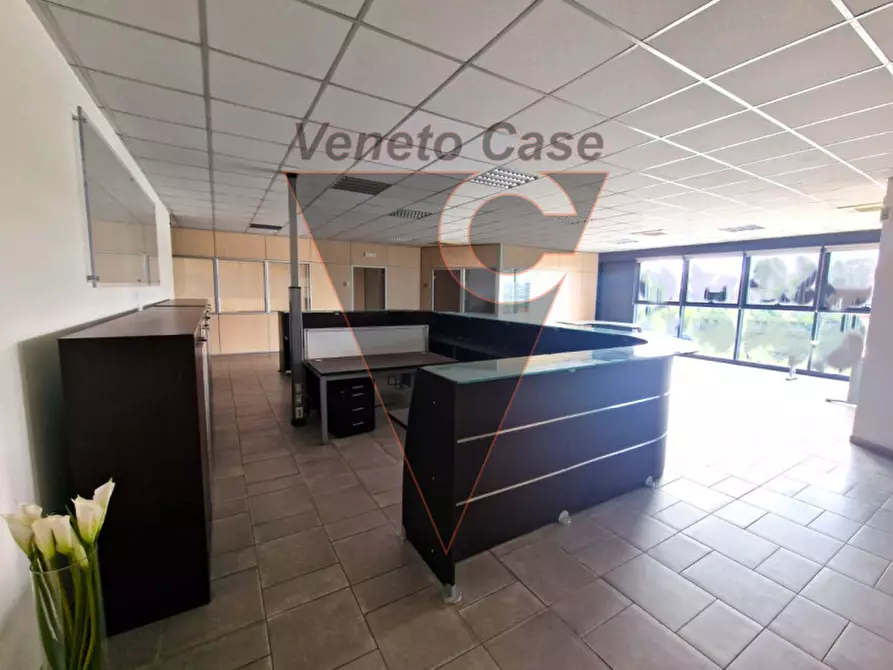 Immagine 6 di Ufficio in affitto  a Padova