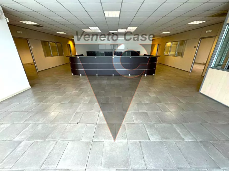 Immagine 7 di Ufficio in affitto  a Padova