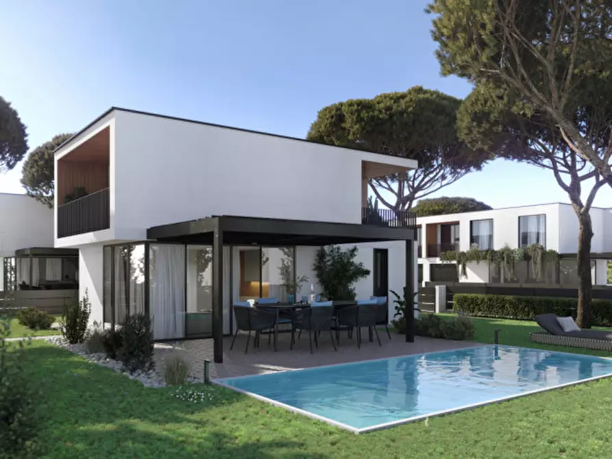 Immagine 2 di Villa in vendita  in via Belgio a Jesolo