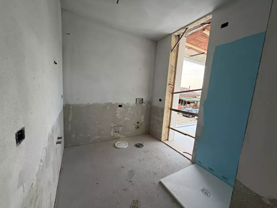 Immagine 12 di Villa in vendita  in via Belgio a Jesolo