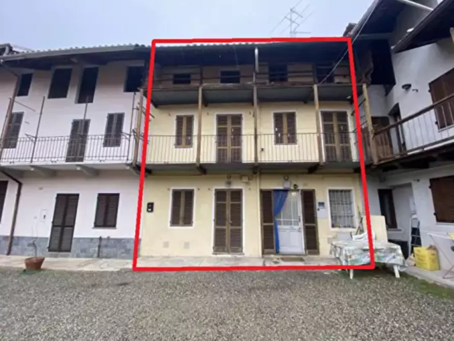 Immagine 1 di Appartamento in vendita  in VIA ROMA N. 19 a Ponderano