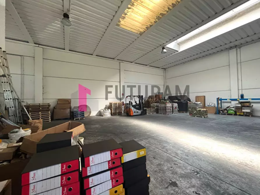 Immagine 6 di Capannone industriale in affitto  in via meucci a Rubano