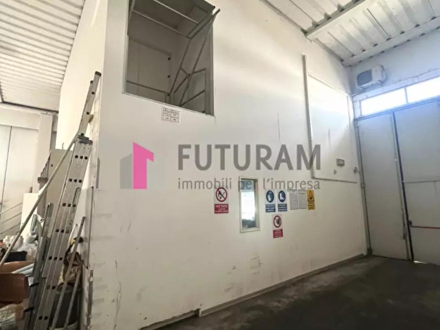 Immagine 11 di Capannone industriale in affitto  in via meucci a Rubano