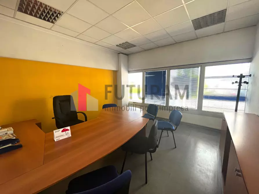 Immagine 13 di Capannone industriale in affitto  in via meucci a Rubano