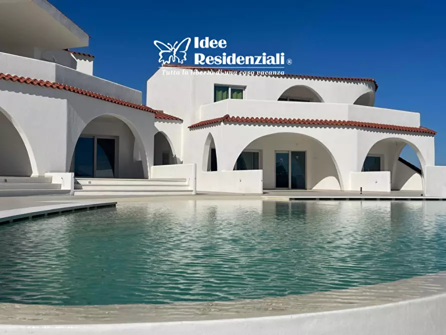 Immagine 2 di Casa indipendente in vendita  in via del giglio 1 a Olbia