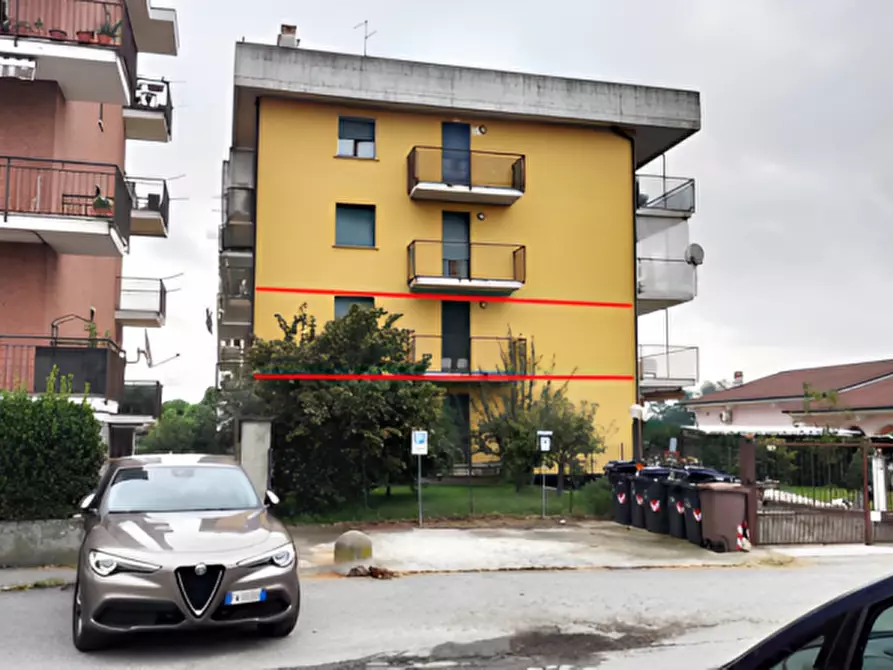 Immagine 1 di Appartamento in vendita  in Via Luigi Barrilis 60/B a Crescentino