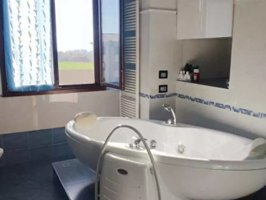 Immagine 16 di Appartamento in vendita  in Via Molino di Baganzola a Parma