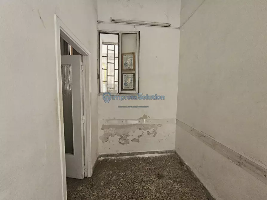 Immagine 9 di Negozio in vendita  in Via Giorgio Grassi a Napoli