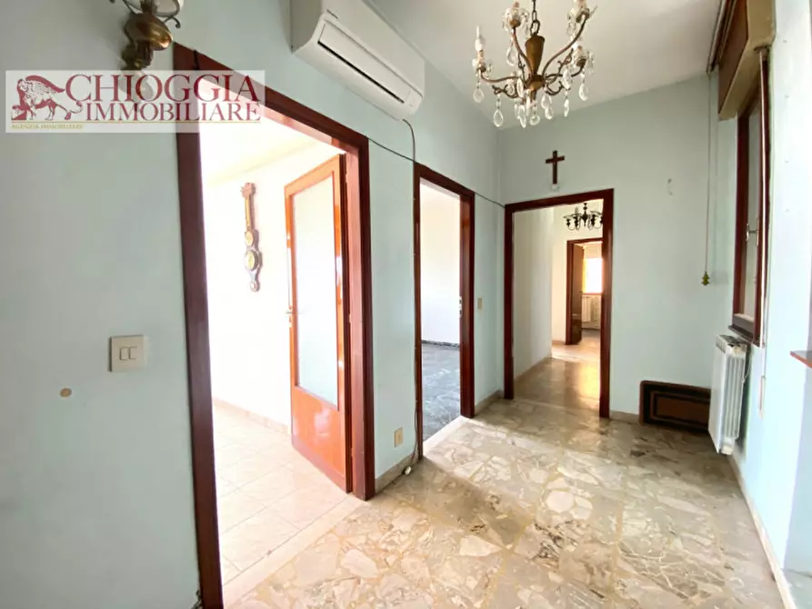 Immagine 4 di Appartamento in vendita  in Via Milano a Chioggia