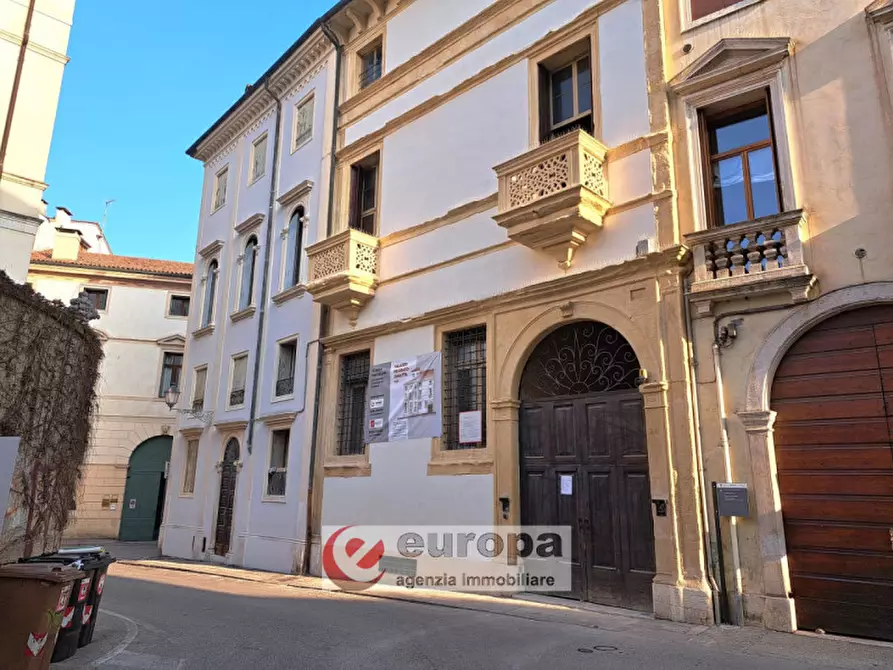 Immagine 5 di Appartamento in vendita  in Contrade PASINI, 24 a Vicenza
