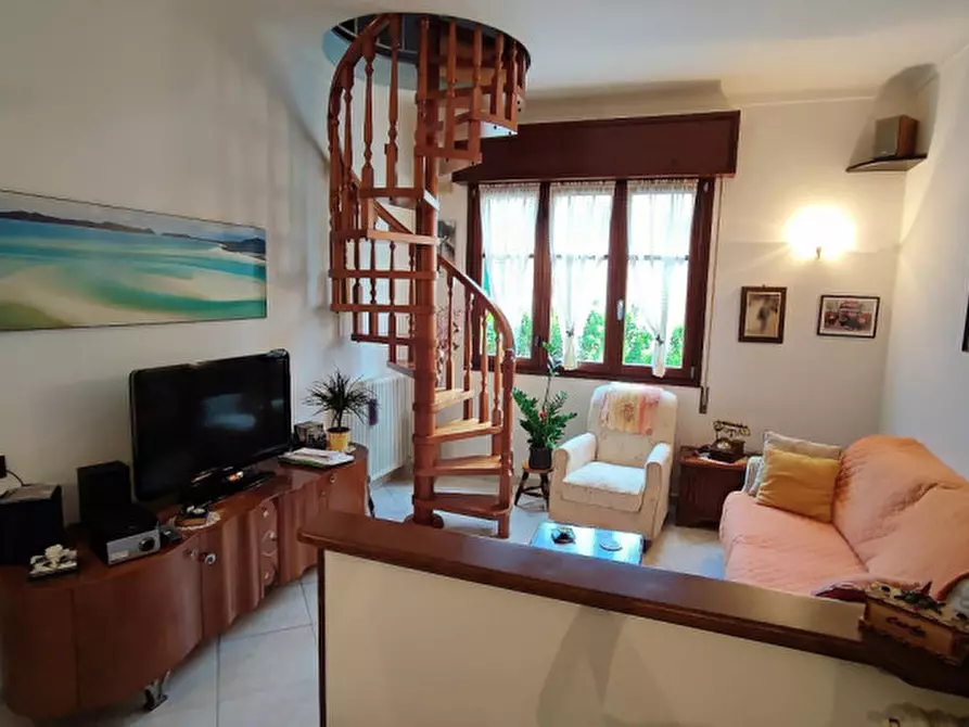 Immagine 3 di Villa in vendita  in Via Giovanni Borea a San Remo