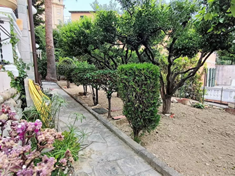 Immagine 8 di Villa in vendita  in Via Giovanni Borea a San Remo