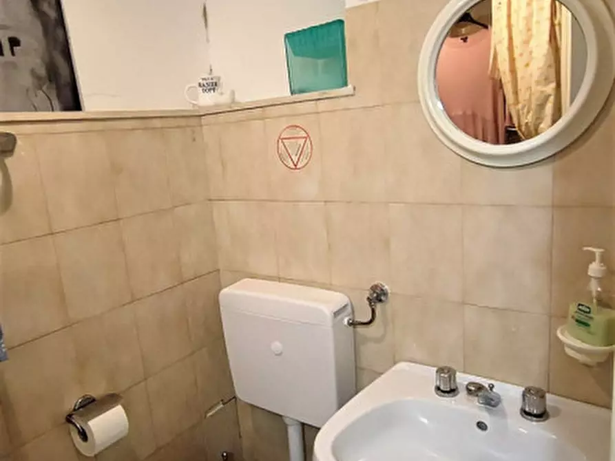 Immagine 33 di Villa in vendita  in Via Giovanni Borea a San Remo