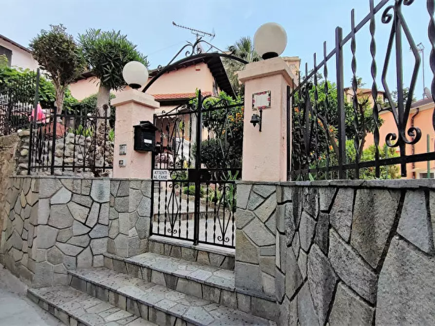 Immagine 36 di Villa in vendita  in Via Giovanni Borea a San Remo