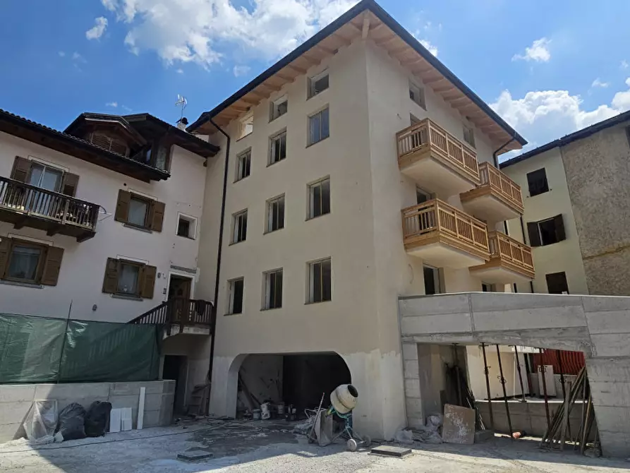 Immagine 1 di Appartamento in vendita  in Carciato a Dimaro Folgarida