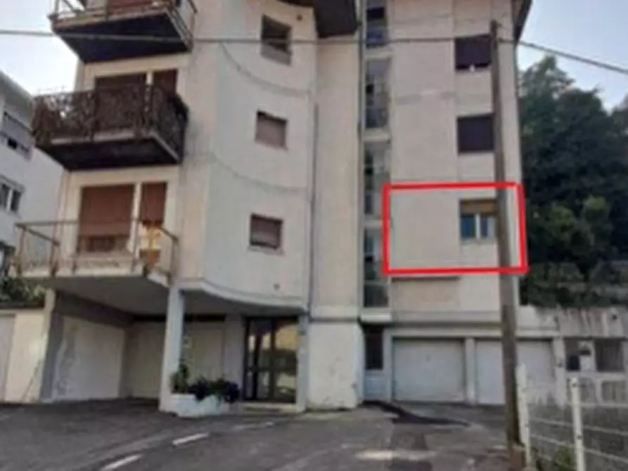 Immagine 1 di Appartamento in vendita  in VIA TOMMASO DAL MOLIN 3 a Schio