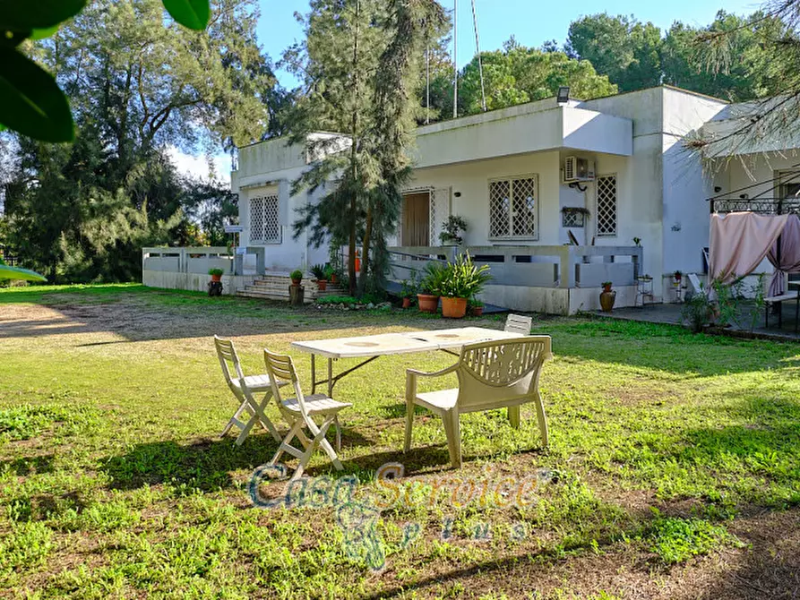 Immagine 3 di Bed & Breakfast in vendita  in Via Lizza a Alezio