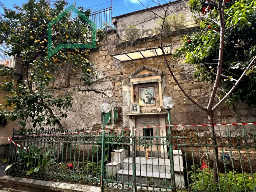 Immagine 2 di Appartamento in vendita  in via polveriera, 33 a Napoli