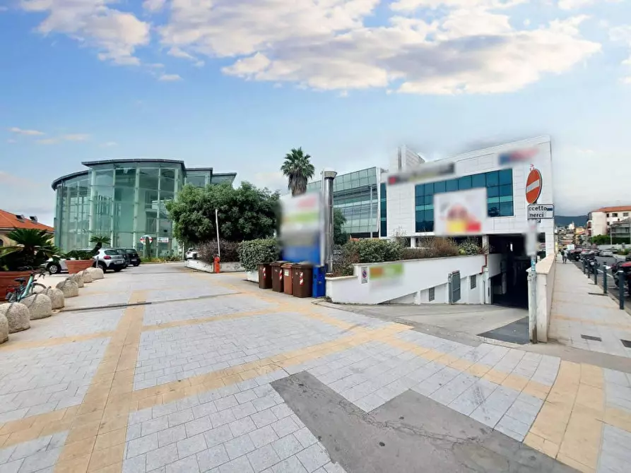 Immagine 2 di Attività commerciale in vendita  in Via XXV Aprile, N. 69 a Imperia