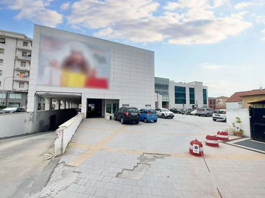 Immagine 4 di Attività commerciale in vendita  in Via XXV Aprile, N. 69 a Imperia