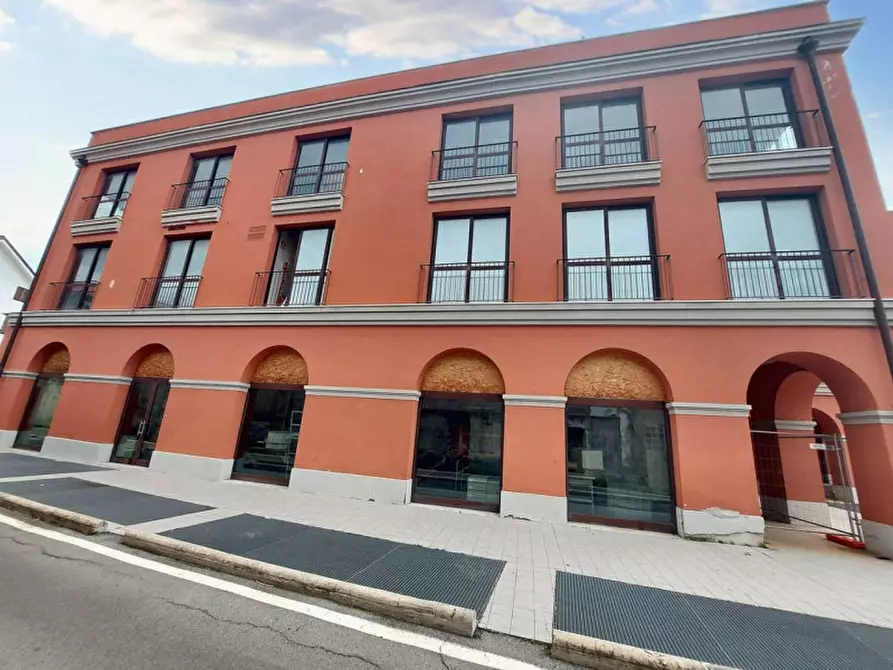 Immagine 8 di Attività commerciale in vendita  in Via XXV Aprile, N. 69 a Imperia