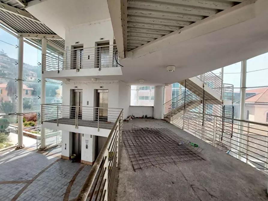 Immagine 10 di Attività commerciale in vendita  in Via XXV Aprile, N. 69 a Imperia