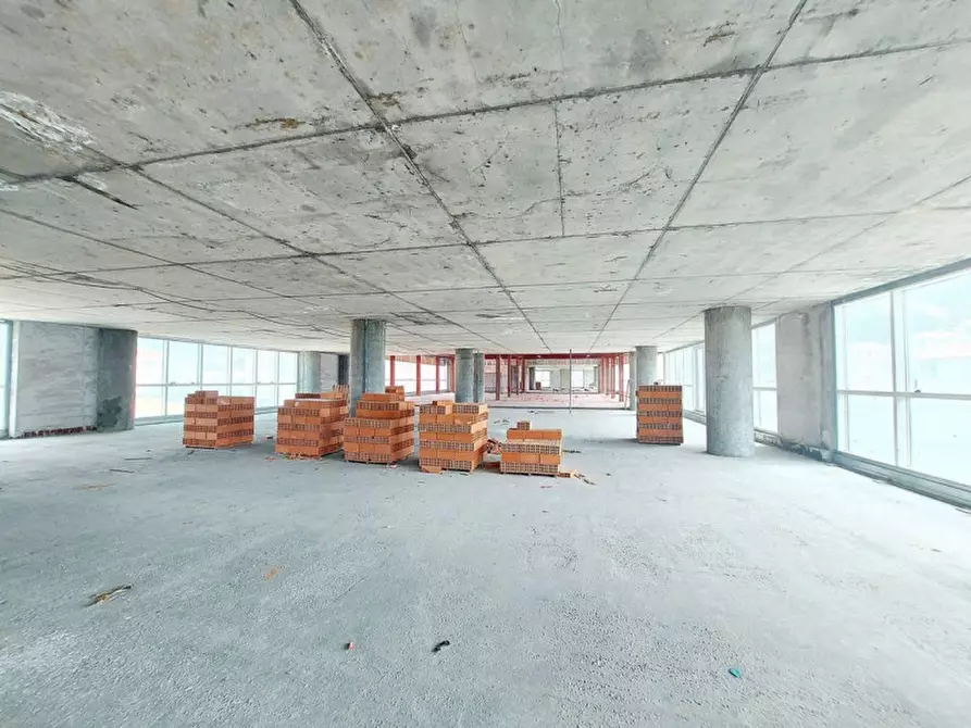 Immagine 14 di Attività commerciale in vendita  in Via XXV Aprile, N. 69 a Imperia