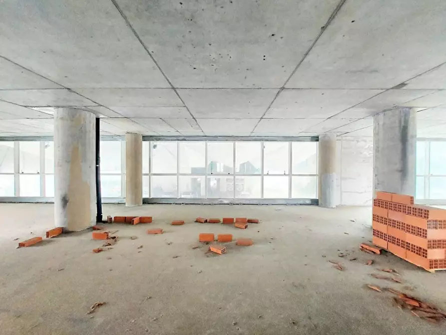 Immagine 21 di Attività commerciale in vendita  in Via XXV Aprile, N. 69 a Imperia