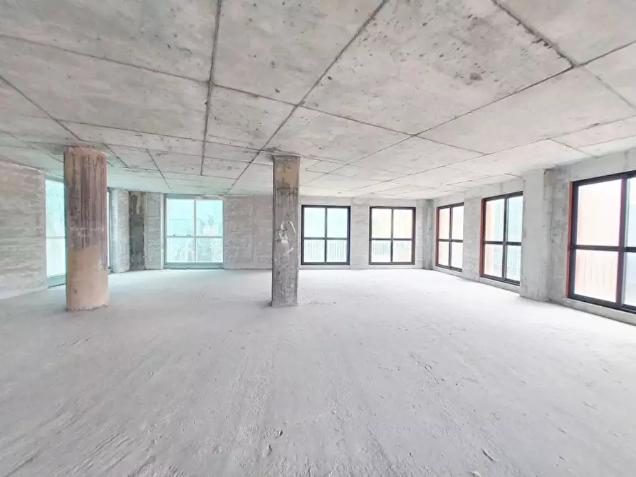 Immagine 24 di Attività commerciale in vendita  in Via XXV Aprile, N. 69 a Imperia